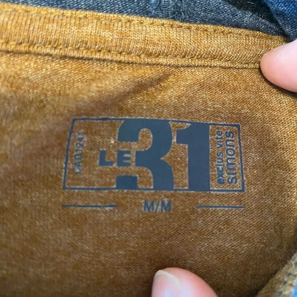 BNWOT Le 31 men’s hooded long sleeve top - Picture 3 of 3